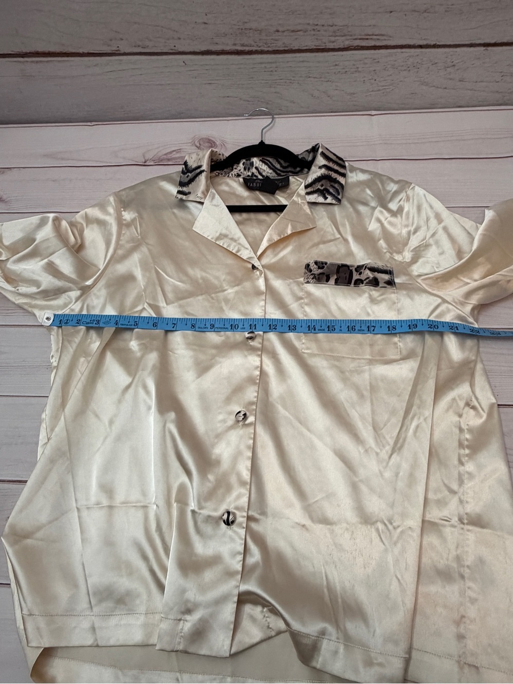 Donna Salyers Fabulous-Furs Satin Pajama Set Size Large Champagne Animal Print - Picture 6 of 7